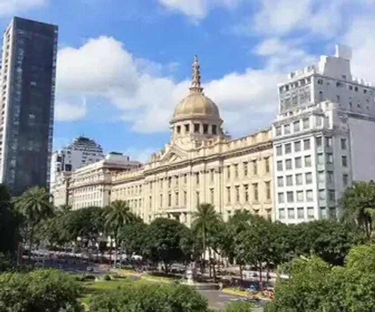 Hotels near Avenida Paulista for first-time visitors: what travelers need to know