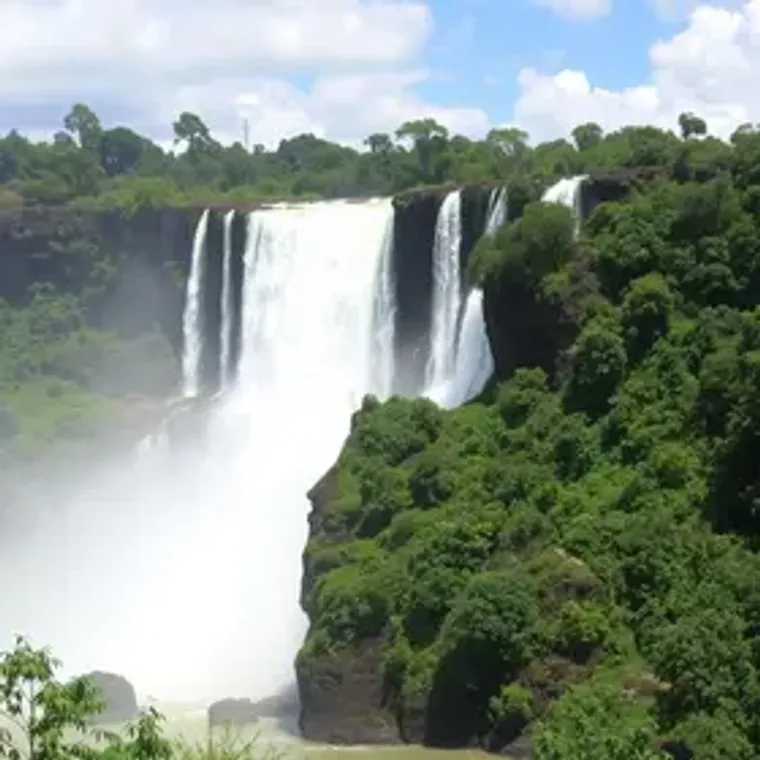 Is Foz do Iguaçu safe for tourists: common questions before your trip