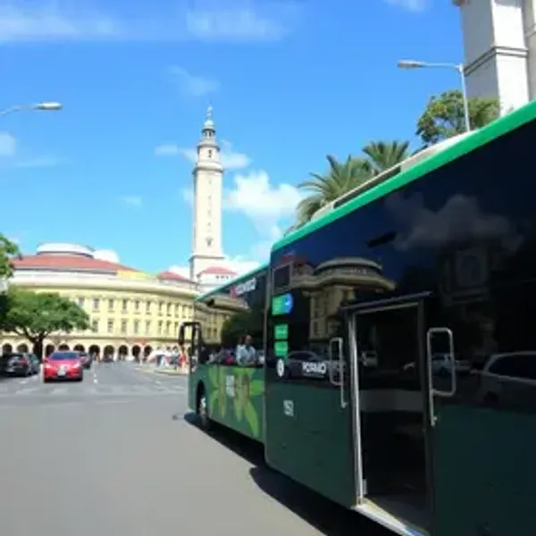 Public transport for Curitiba tourist bus: what travelers need to know